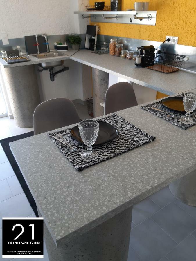 21 Suites Deluxe Stay Near The Airport Markópulo Kültér fotó